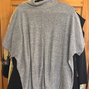 Apt. 9 Gray Tunic Top